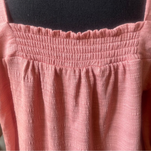 Cable and Gauge NWT light weight blush pink cold shoulder top - Picture 5 of 8